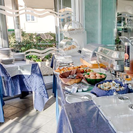 Hotel Margareth Riccione Esterno foto