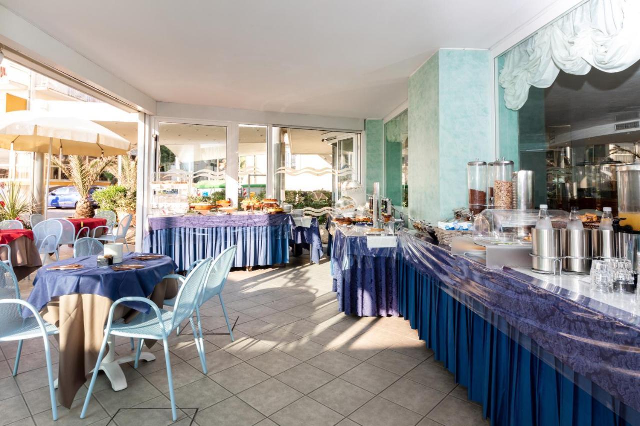 Hotel Margareth Riccione Esterno foto