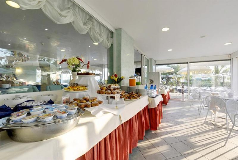 Hotel Margareth Riccione Esterno foto