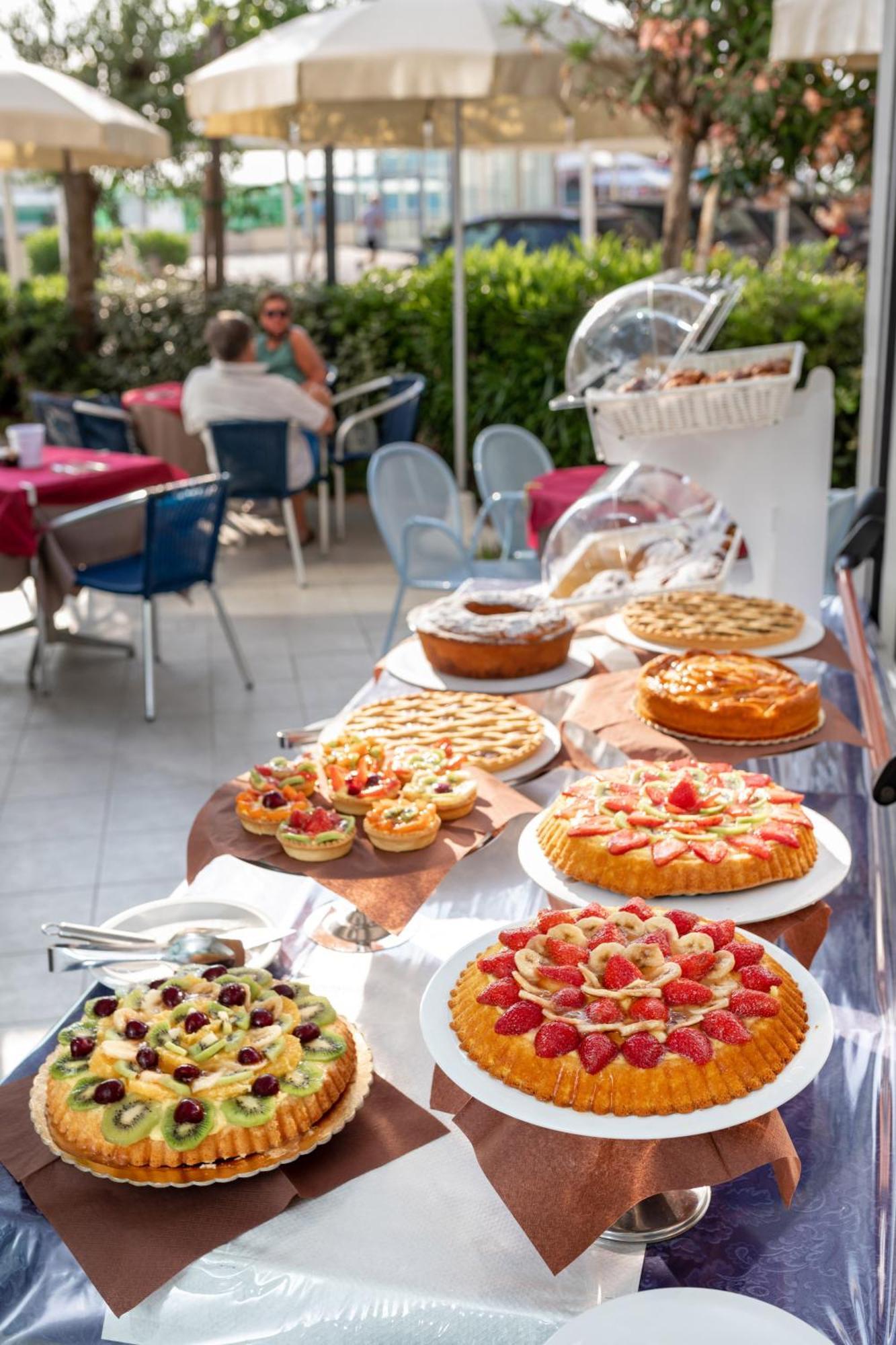 Hotel Margareth Riccione Esterno foto