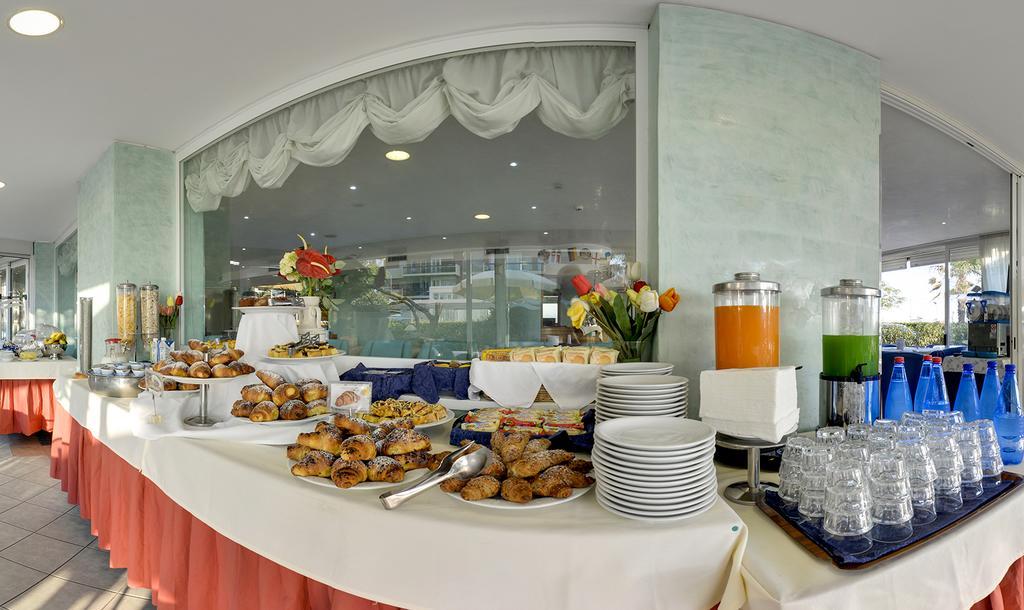 Hotel Margareth Riccione Esterno foto