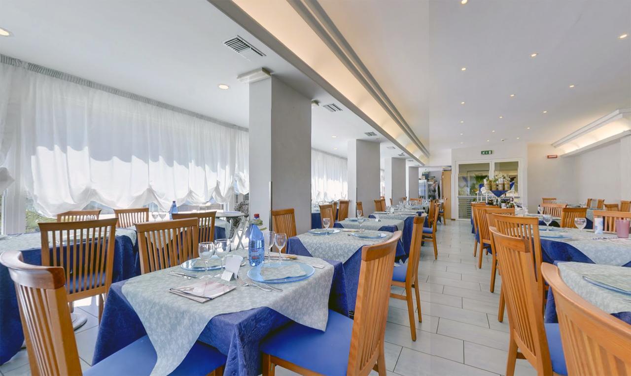 Hotel Margareth Riccione Esterno foto